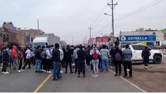 Mineros protestan en Chala para pedir la reapertura de inscripción en el REINFO