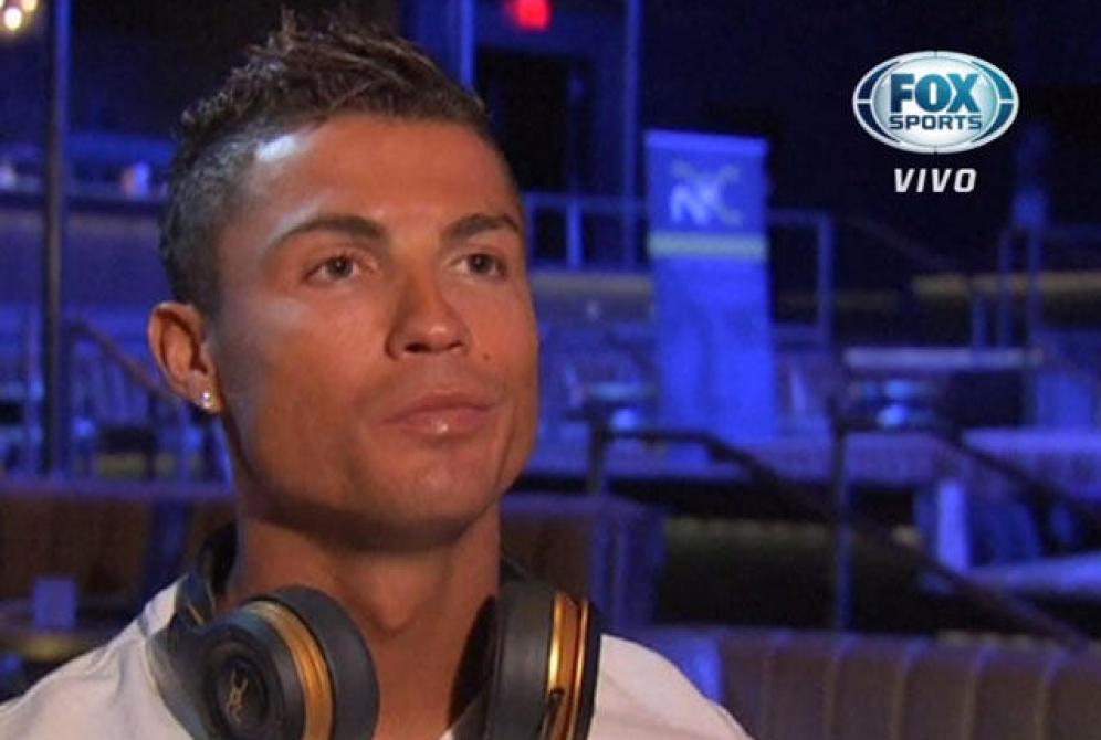 Cristiano Ronaldo: Futbolista se enfada y abandona entrevista (VIDEO)
