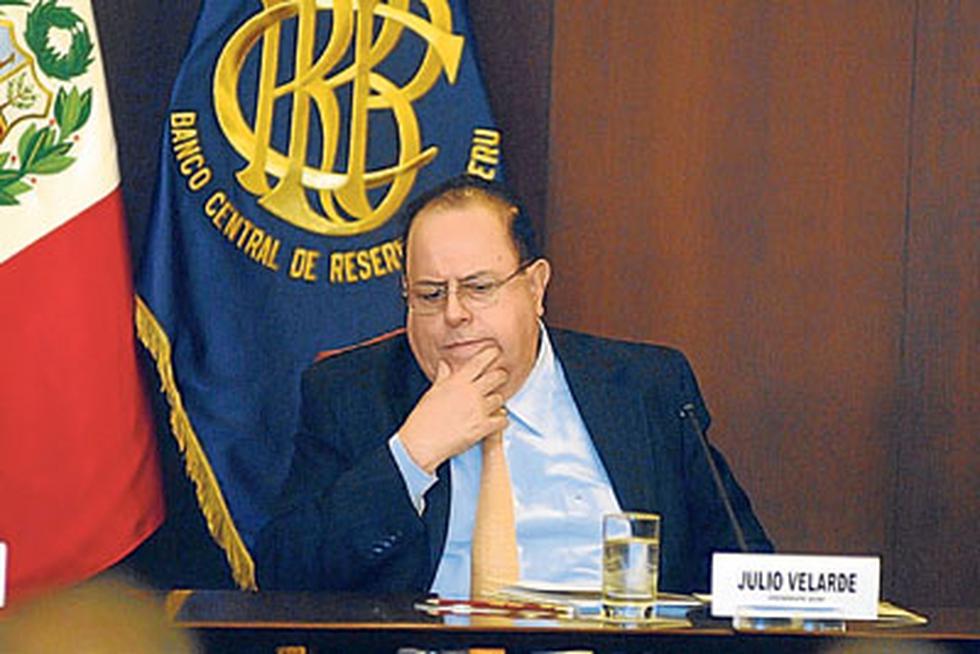 Presidente del BCR renuncia a aumento de sueldo