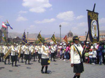 Ex alumnas buscan recuperar predios