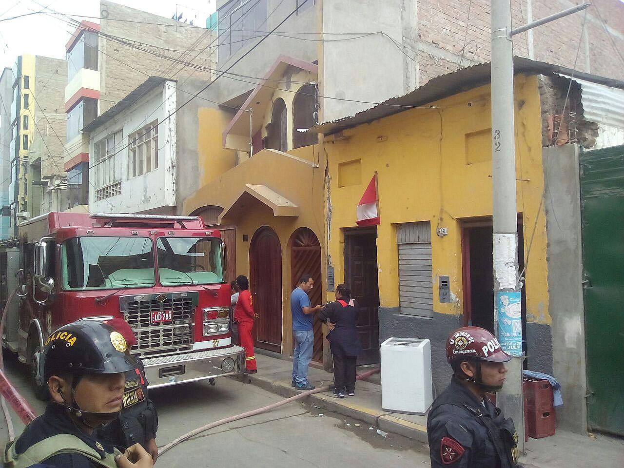 Incendio en pleno centro de Chiclayo alarma a la población (VIDEO)