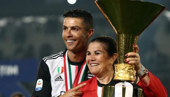 "Voy a convencerlo", indicó la madre de Cristiano Ronaldo sobre su llegada a Sporting de Lisboa (Photo by Isabella BONOTTO / AFP)