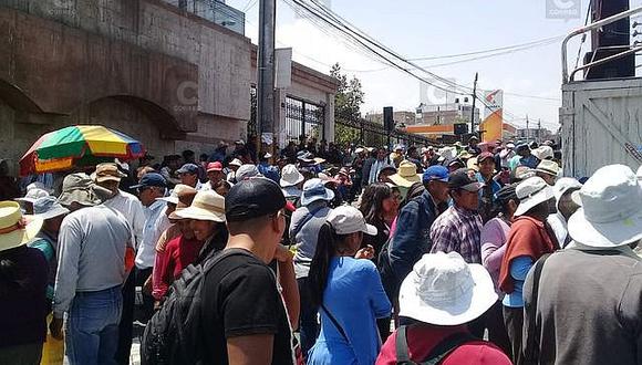 Piden desalojo de 36 familias que invadieron avenida Apipa