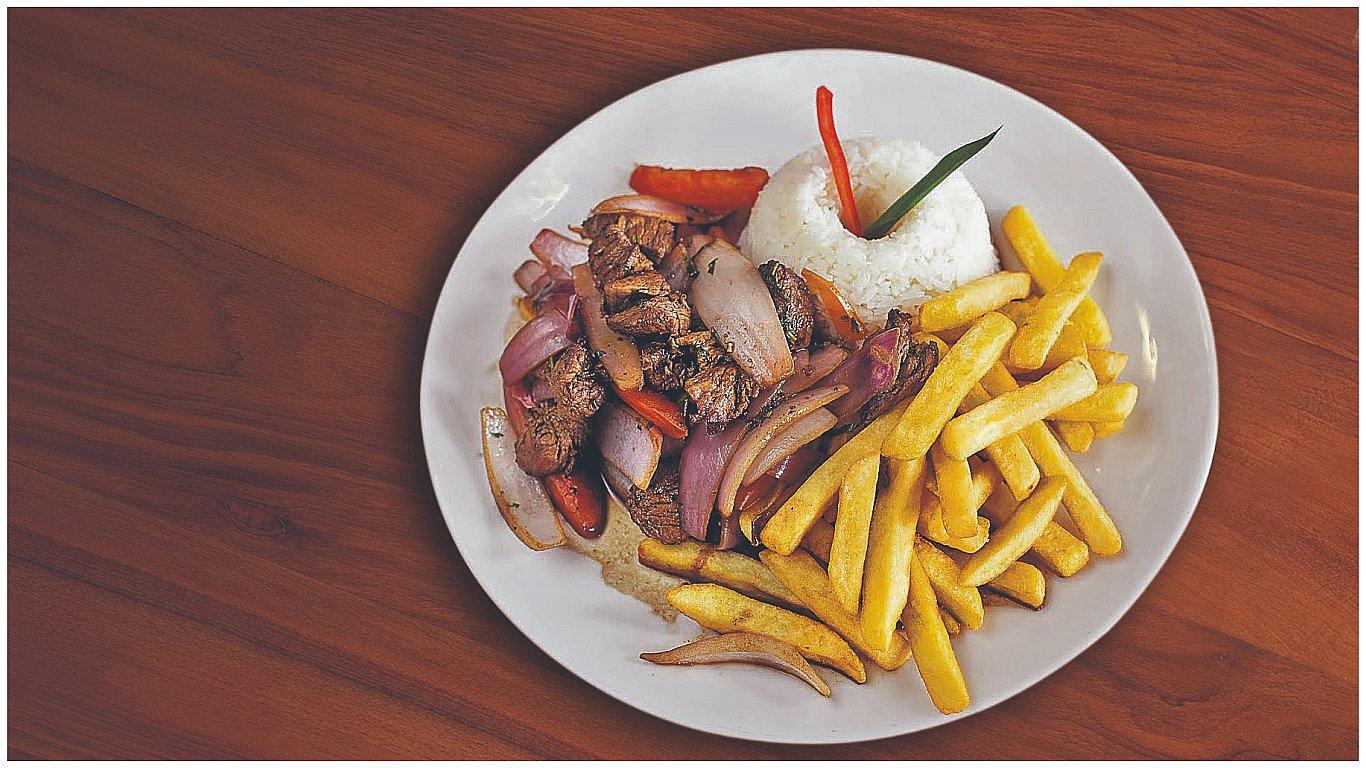 ¿Como preparar el lomo saltado?