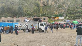 Toros cornean a dos cerca de los testículos en Huancavelica