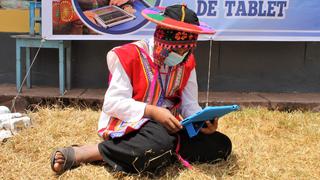 Repartirán más de 74 mil tablets entre estudiantes de bajos recursos en Cusco