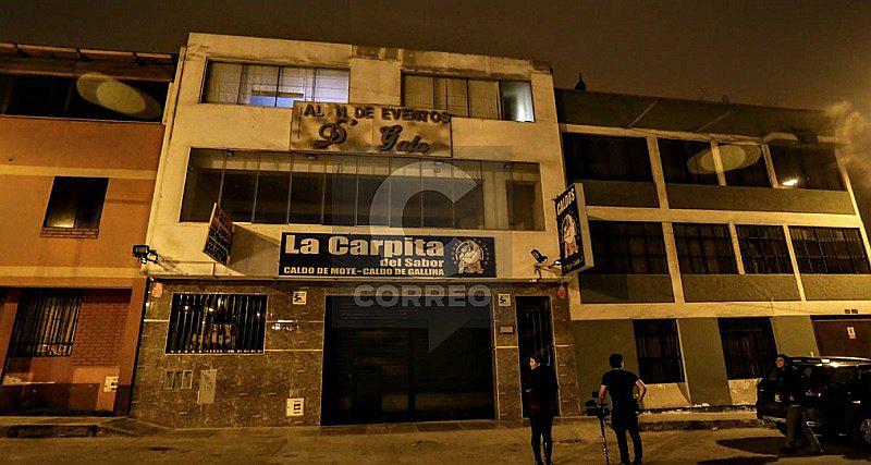 SJM: videocámaras captan a delincuentes armados asaltando restaurante (VIDEO)