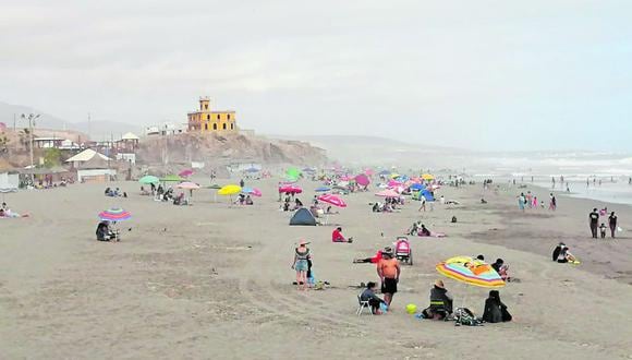 Los visitantes ya comenzaron a llegar a las playas. (Foto: Archivo GEC)