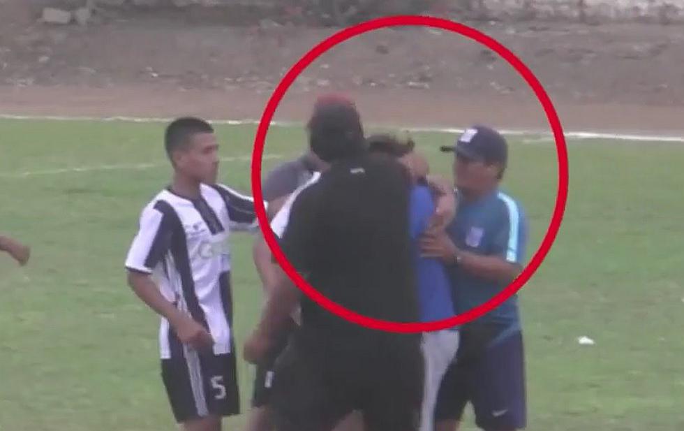 Copa Perú: hincha golpea a directivo de equipo rival en pleno partido (FOTOS Y VIDEO)