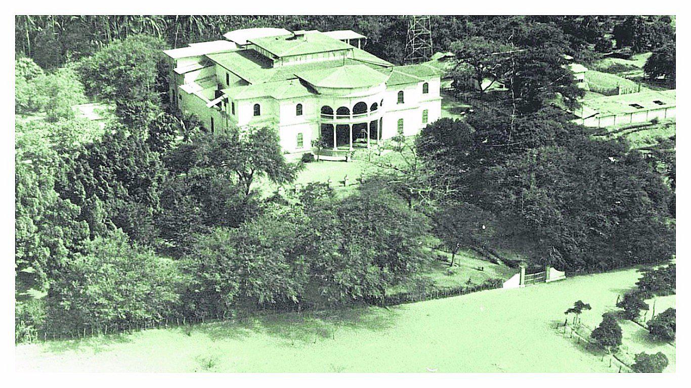 Construcción de módulos ponen en riesgo el entorno  de la Casa Sojo