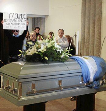 El sentido adiós a Facundo Cabral