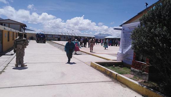 Población adulta mayor en Chiguata y San Juan de Tarucani sufragaron desde temprano