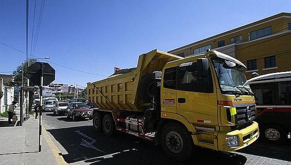 No se cumple ordenanza provincial que restringe tránsito de camiones