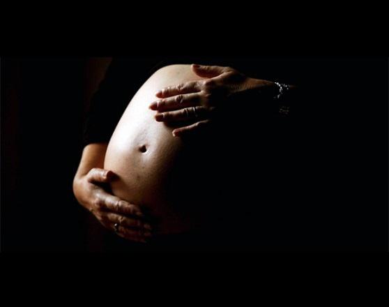 Adolescente de 13 años embarazó a empleada doméstica