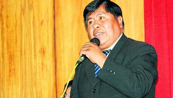 Gobernador de Puno pide a Ollanta Humala mayor apoyo en obras públicas