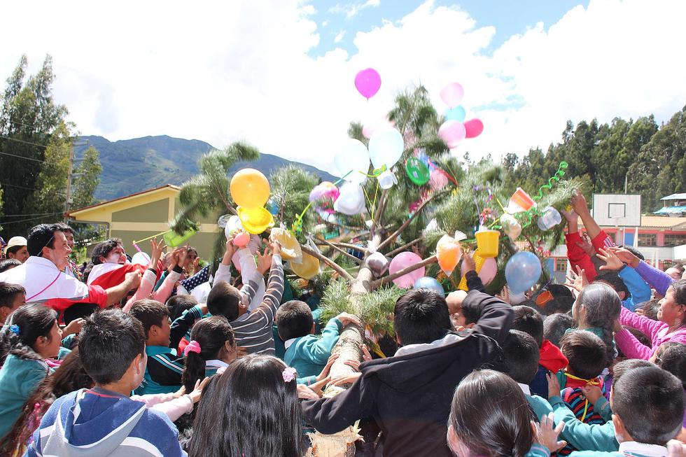 Áncash: Escolares inician clases con fiesta de carnavales (Fotos)