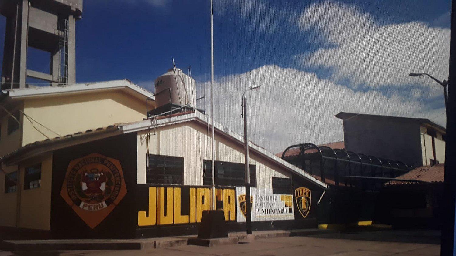 Hallan 134 ketes de cocaína en penal de Juliaca