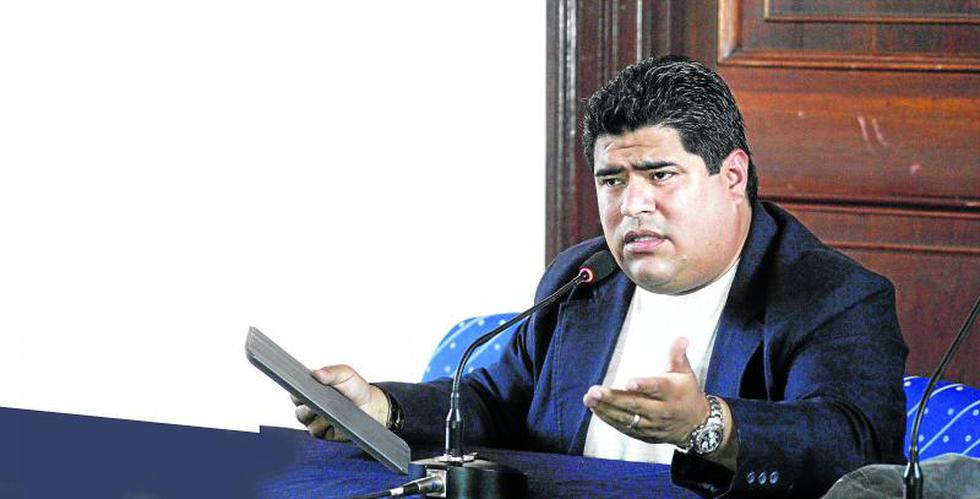 Cineasta afirma: "Lo del montaje fue una broma"