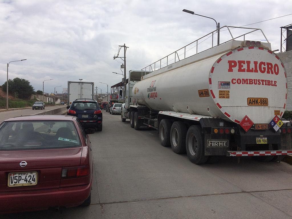 Abandono y problemas en la Vía de Evitamiento 