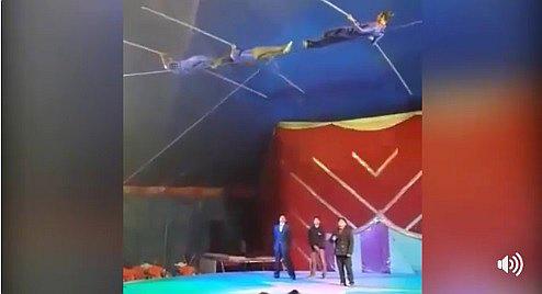 Nuevo Chimbote: Trapecista sufre aparatoso accidente en plena función (VIDEO)