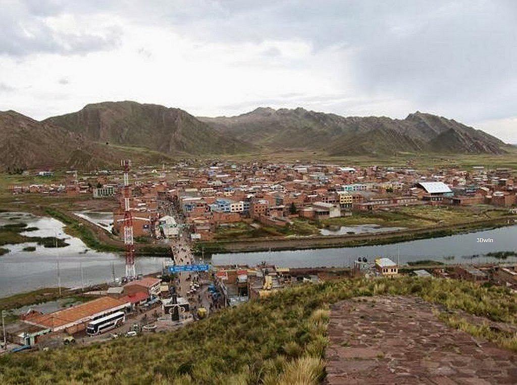 Boliviana se lanza al río Desaguadero, pero es rescatada por policías