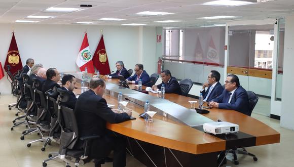 El Tribunal Constitucional se reunió con la misión de la OEA. Foto: TC