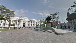 Regidor denuncia que congresistas usan Plaza Bolívar como parque privado y jirón Ayacucho para estacionamientos