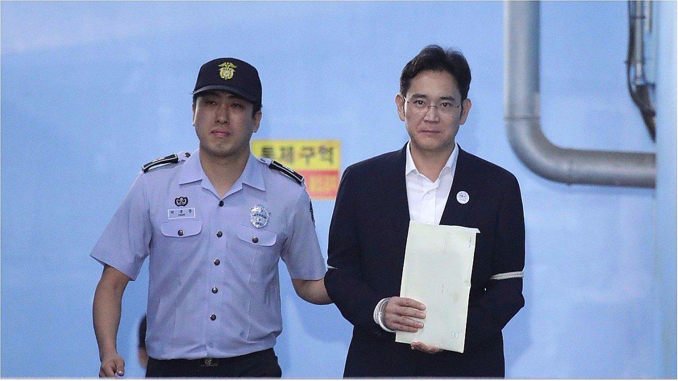 Corea del Sur: condenan al heredero de Samsung a 5 años de prisión