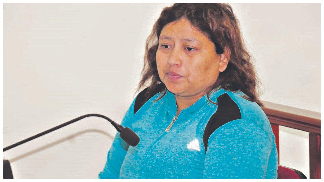 Fiscalía pide nueve meses de prisión preventiva para mujer acusada de violar a sus hijas 