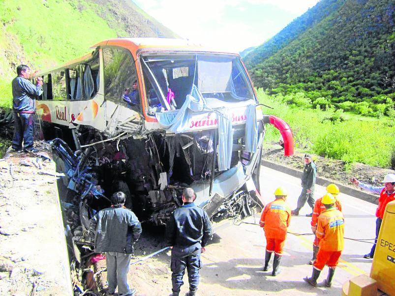 Bus camión es un peligro para usuarios