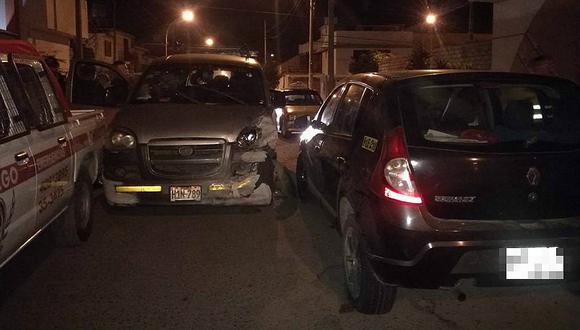 Chimbote: Minivan se estrella contra cerco de colegio y deja un herido 