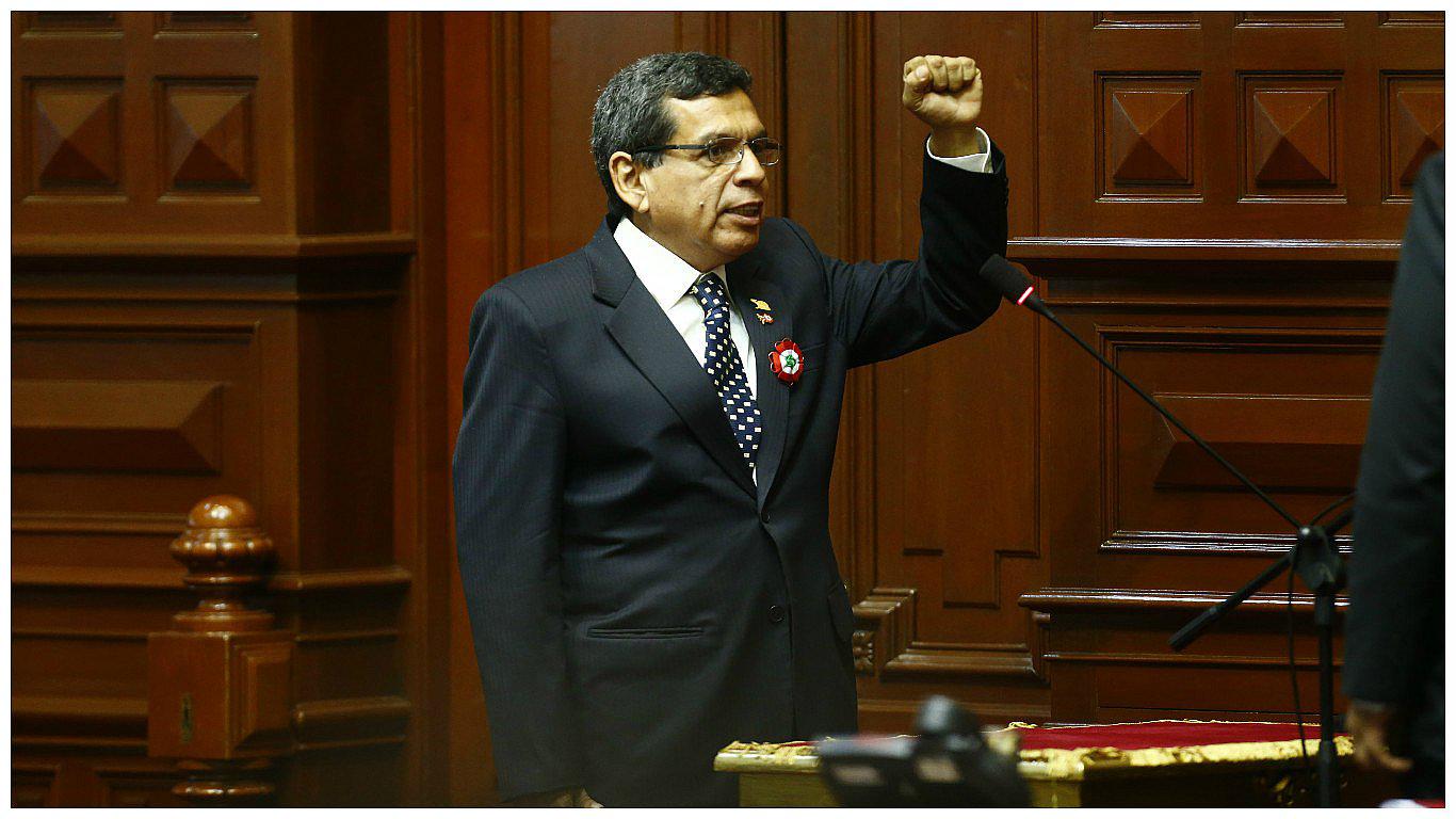 Hernando Cevallos renuncia a canasta navideña