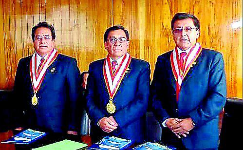 Rector de la UNA se queda 6 meses más, pero le espera denuncia