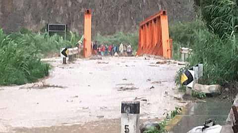 Trujillo: Se activa quebrada Bello Horizonte e inunda Quirihuac (VIDEO) 