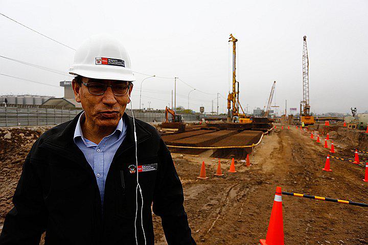 Vizcarra: gobierno llega a Las Bambas "a escuchar, más que a hablar"