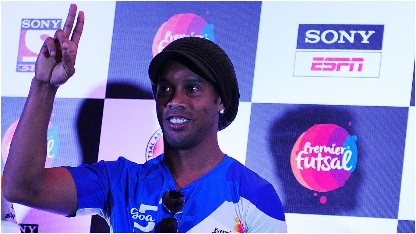 Ronaldinho se refirió a información sobre su boda con dos mujeres que se volvió viral  