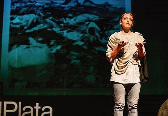 Esta mujer redujo su producción de basura desde 2018 en una botella