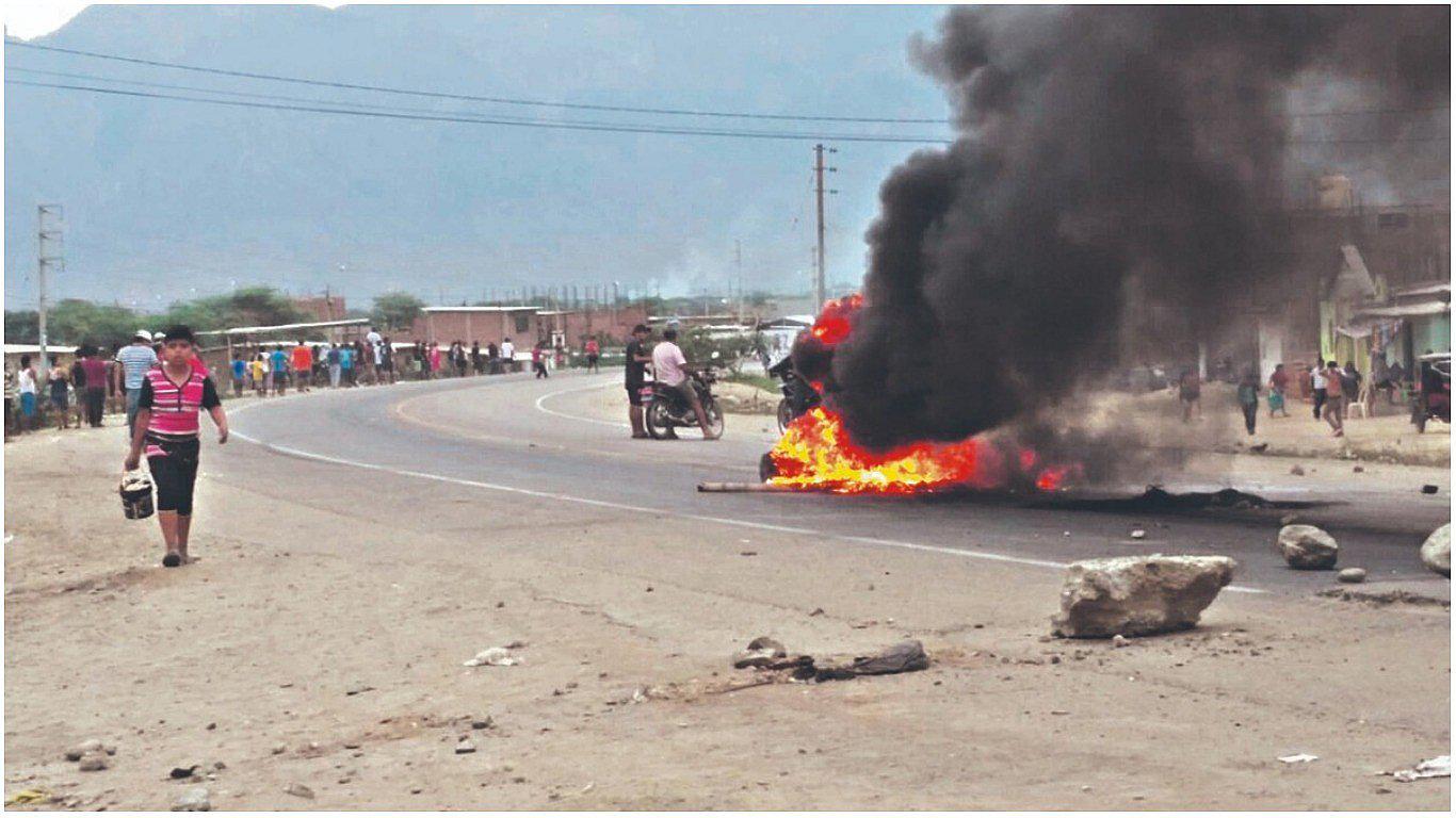 Denunciarán al alcalde de Olmos por “licencia ilegal” 