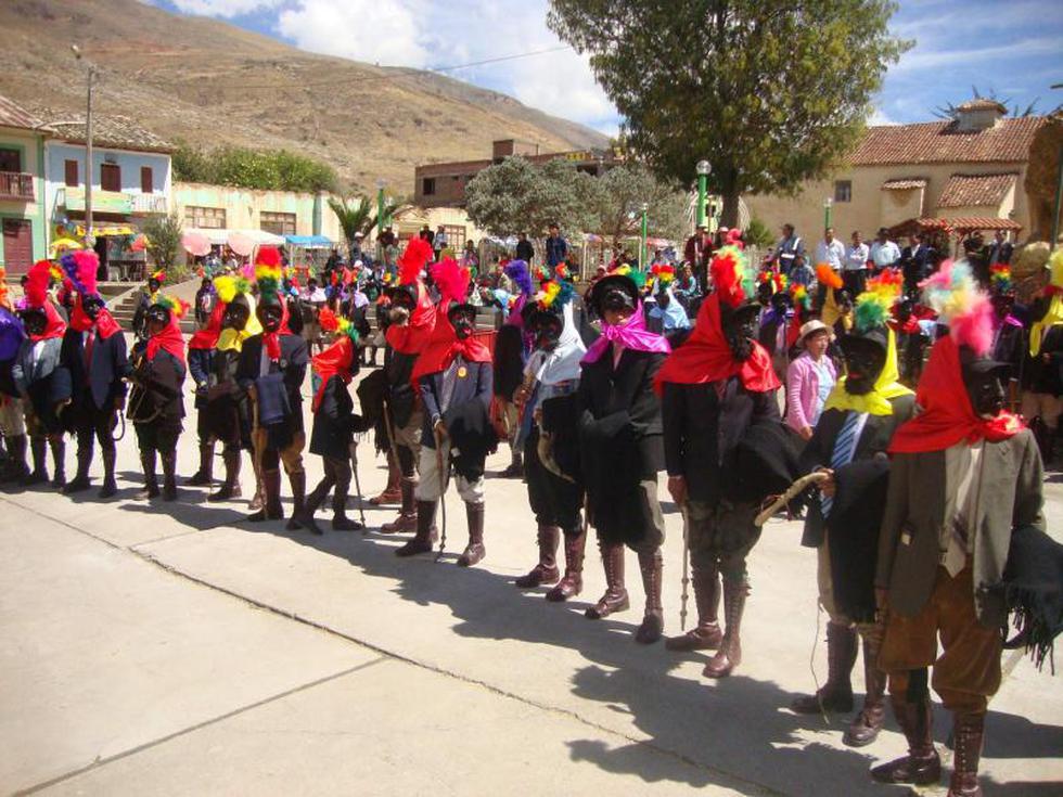 Santiago León de Chongos celebra a santo patrón (FOTOS)