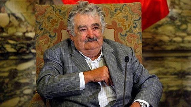 José Mujica confirma que es ateo, pero que admira a la iglesia católica