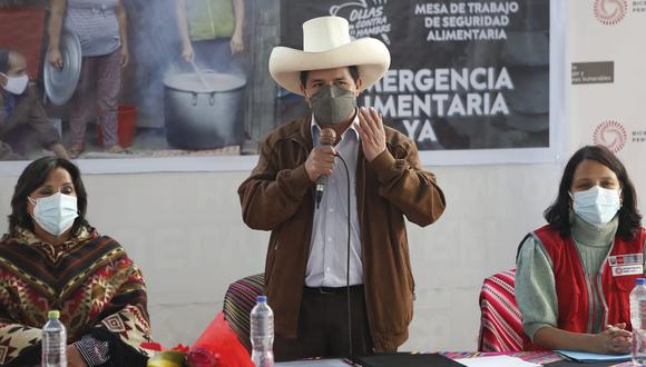 El presidente Pedro Castillo se comprometió a incrementar el presupuesto para las ollas comunes, en parte con el pago de las deudas que están saldando algunas grandes empresas. (Foto: Jorge Cerdán / @photo.gec)