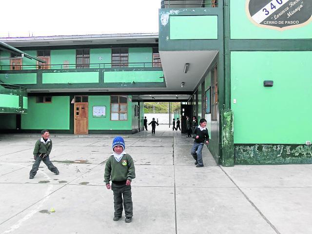 Vieja pared amenaza integridad de alumnos 