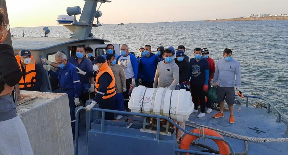 Ica: Otros 18 tripulantes que lograron sobrevivir fueron rescatados y serán trasladados a Chimbote en los próximos días.