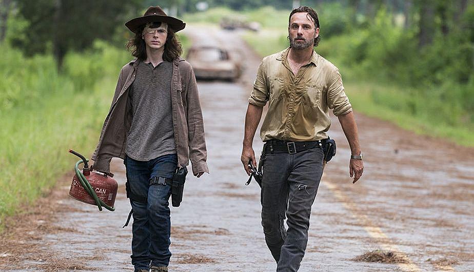 The Walking Dead: fans recolectan firmas para que despidan al productor de la serie