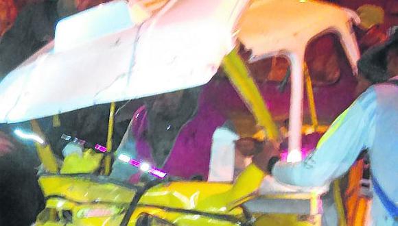​Salvan a mototaxista atrapado entre fierros retorcidos tras choque en Juliaca