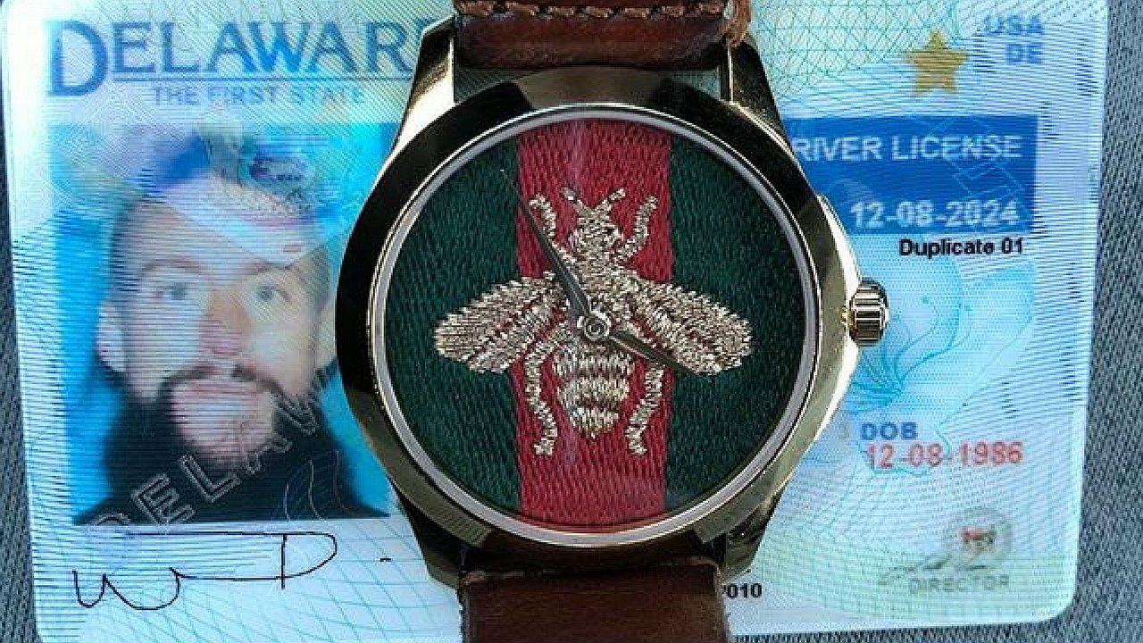 Famoso luchador de la WWE debe cambiar su firma por "obscena", aquí la FOTO