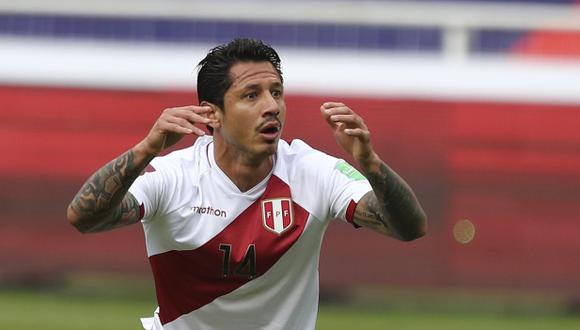 Gianluca Lapadula disputó cuatro partidos con la selección peruana y dio dos asistencias. (Foto: AP)