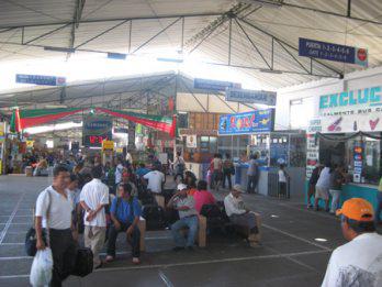 Roban S/. 80 mil a pasajeros
 en asalto a bus de Civa