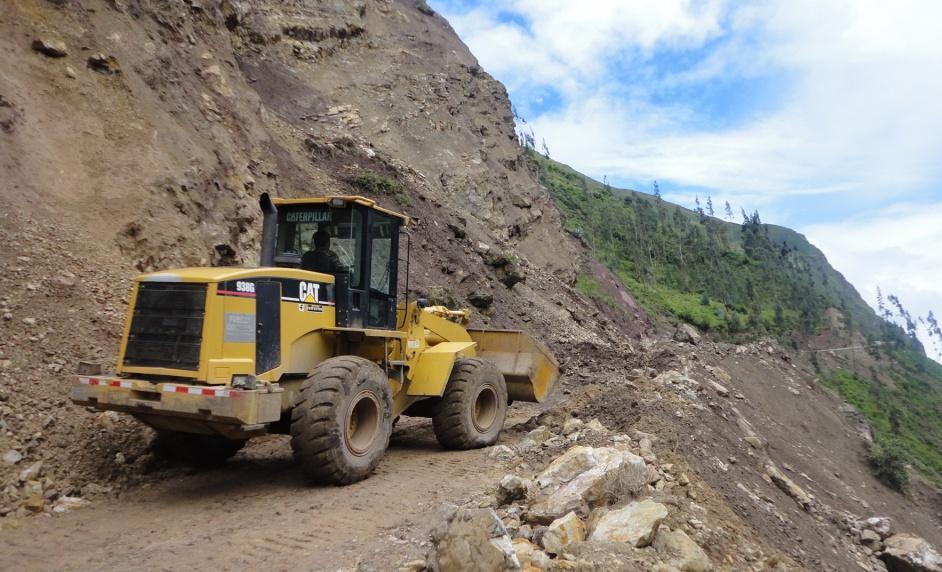 Cusco: Movimiento telúrico ocasionó deslizamientos en carreteras