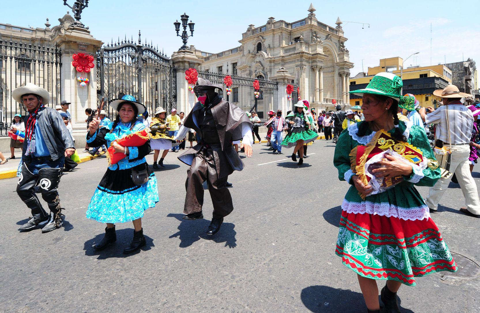 Declaran Patrimonio Cultural de Nación a la Huaylía de Chumbivilcas - Cusco